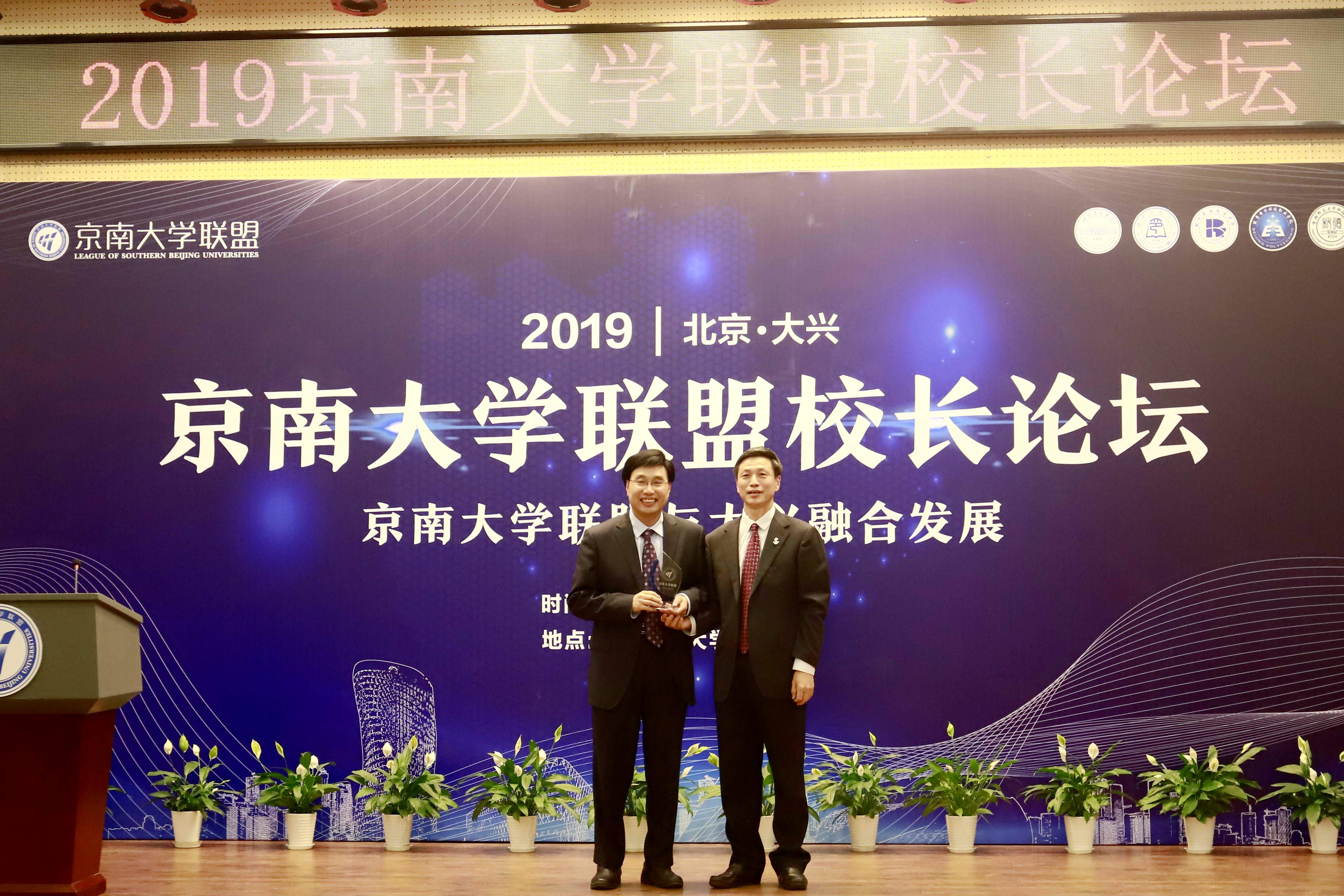 28f1d9f951d74c239549d0f608d2d72a.jpg 28f1d9f951d74c239549d0f608d2d72a.jpg